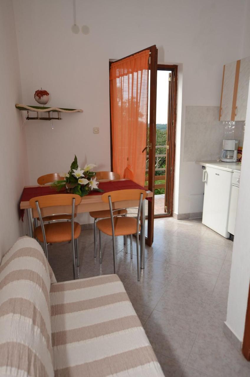 Apartments Josip Pavicini Exterior photo
