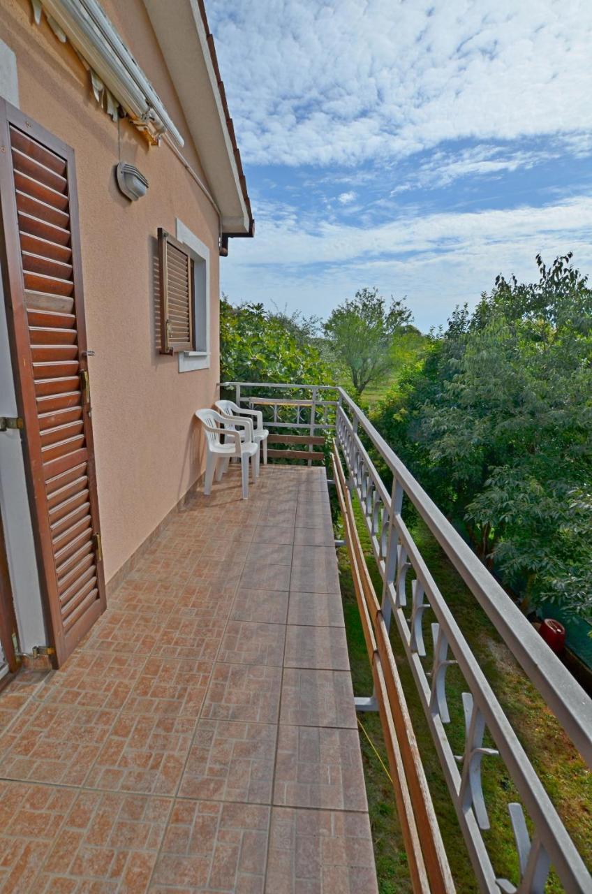 Apartments Josip Pavicini Exterior photo