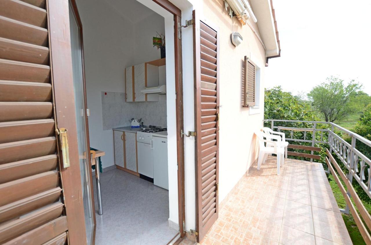 Apartments Josip Pavicini Exterior photo